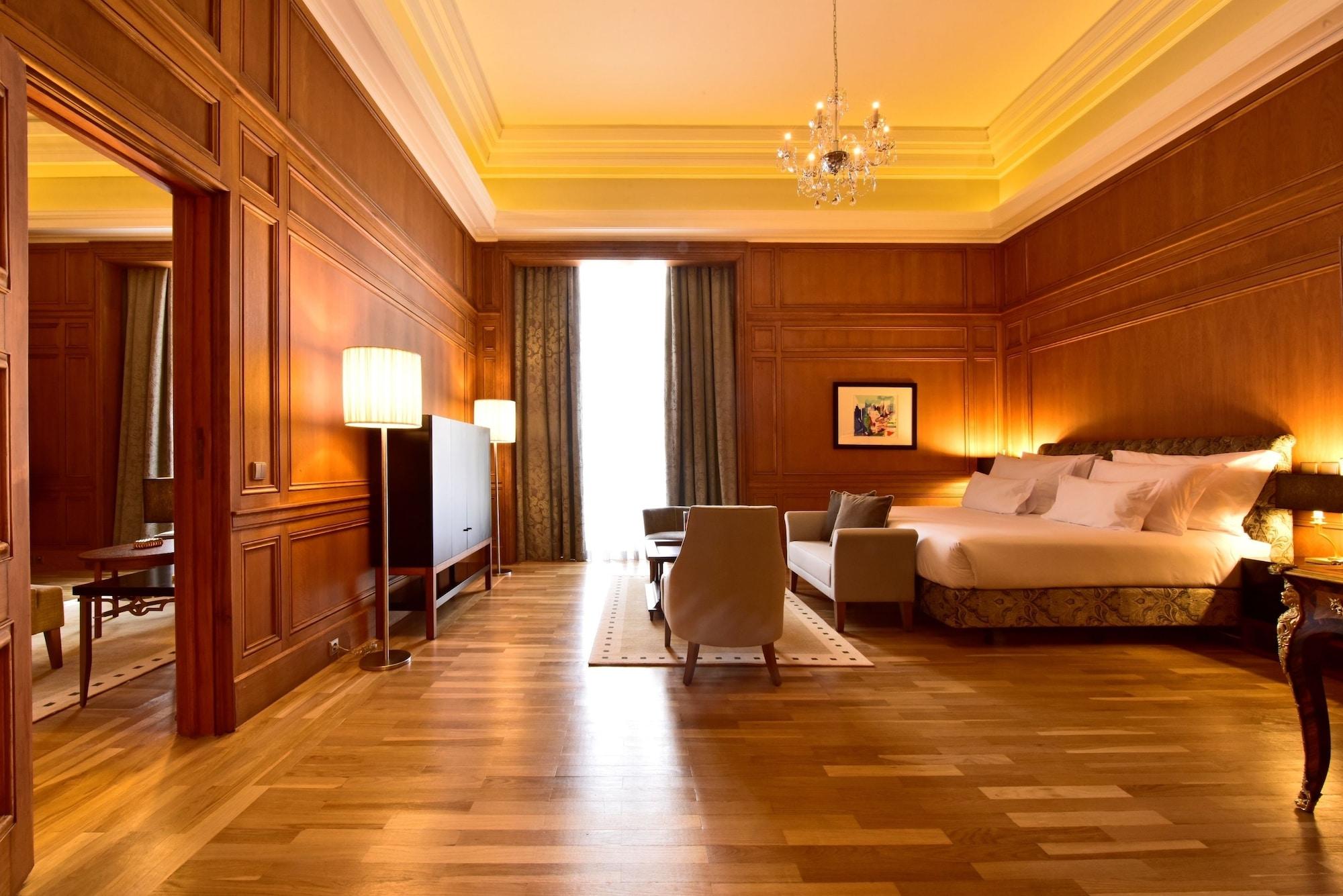 Pousada De Lisboa - Small Luxury Hotels Of The World Bagian luar foto A suite at the Four Seasons Hotel, Madrid